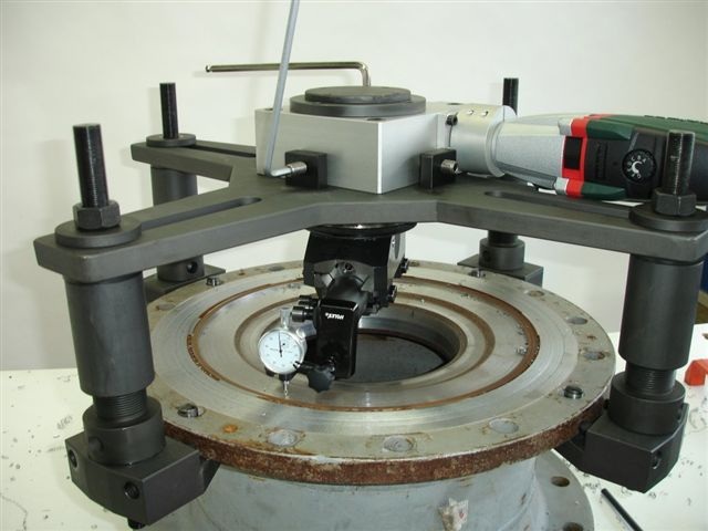 Токарный станок unigrind FDA500