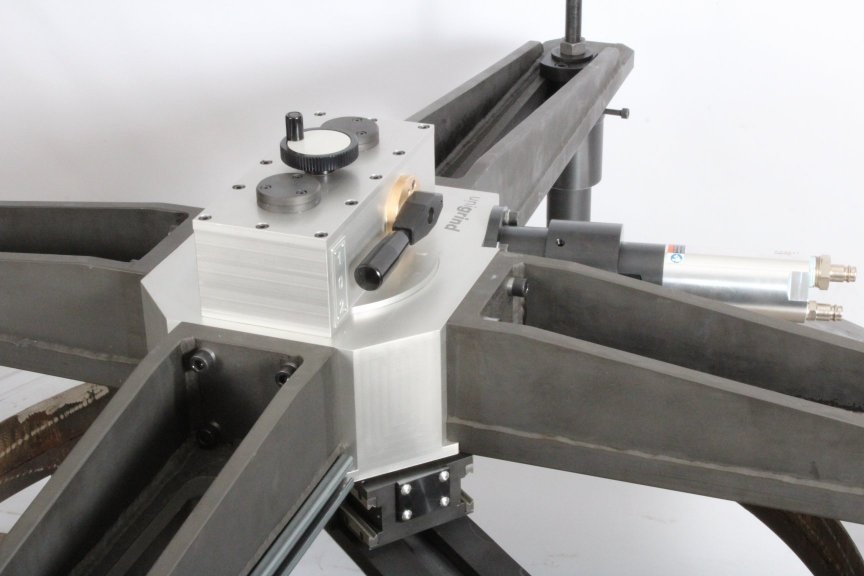 FDA1200 Транспортабельный токарный станок unigrind FDA1200